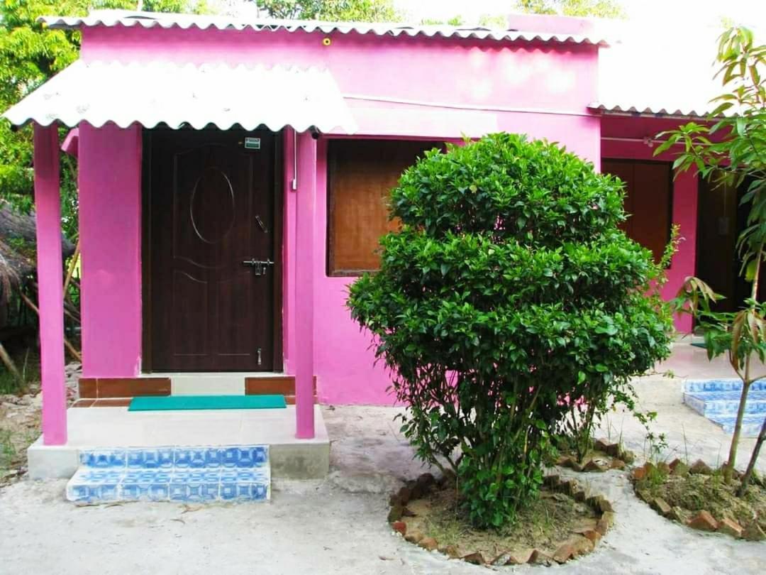Estuarine Village Resort Sātabhāya Exterior foto