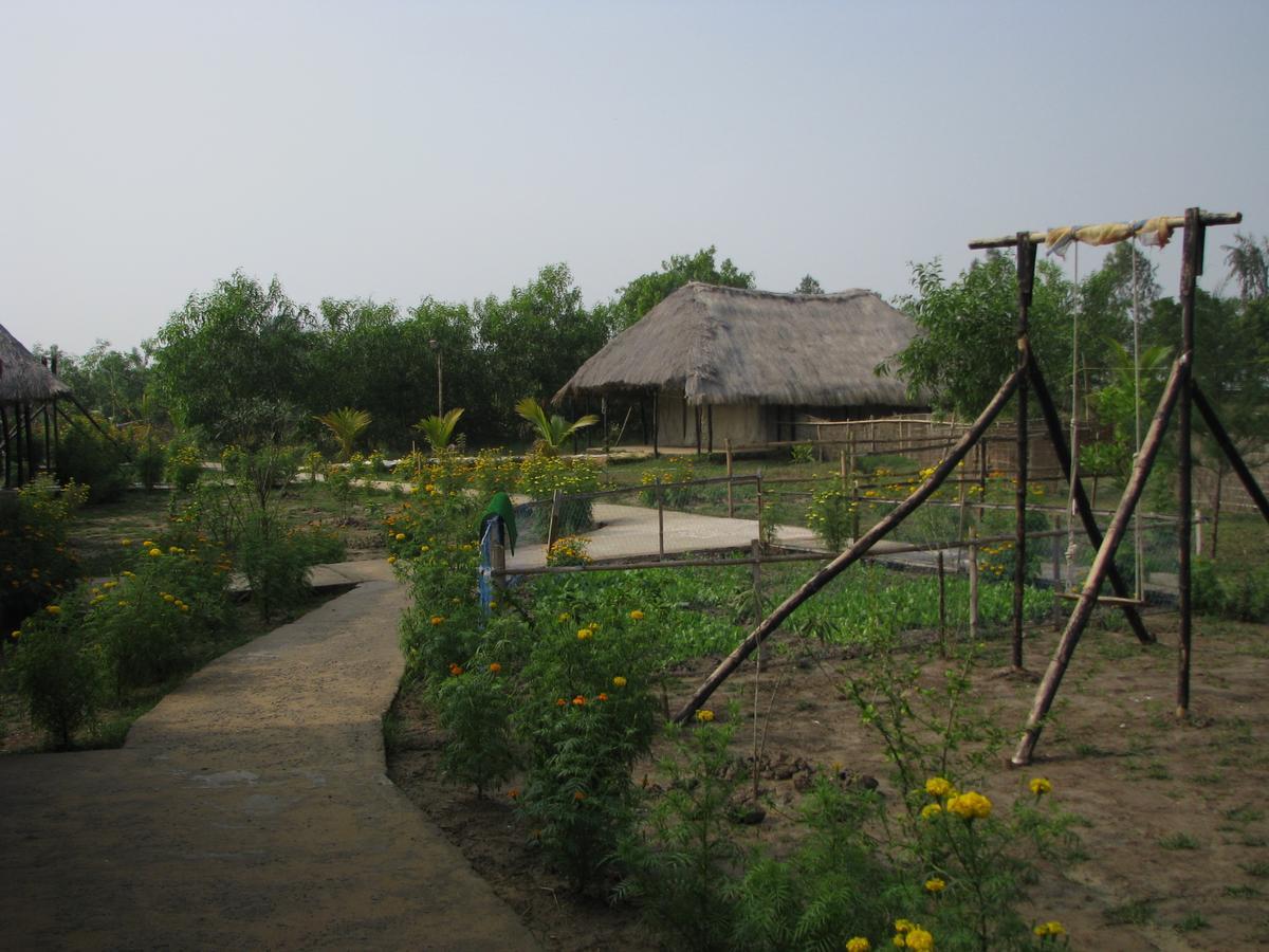 Estuarine Village Resort Sātabhāya Exterior foto