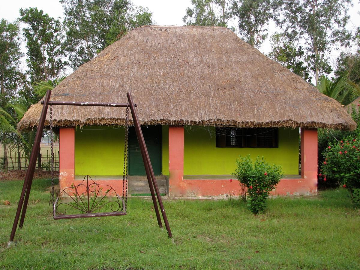 Estuarine Village Resort Sātabhāya Exterior foto