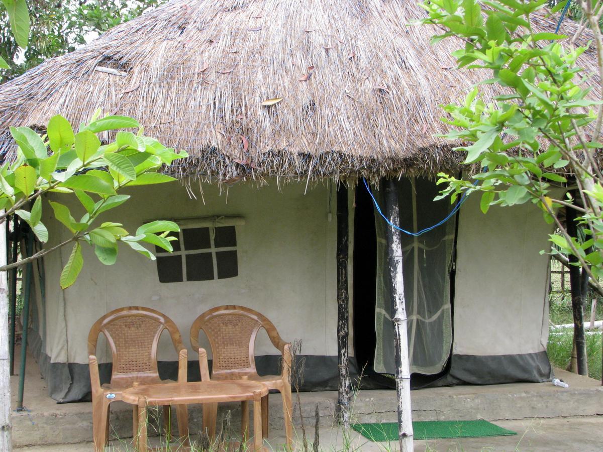 Estuarine Village Resort Sātabhāya Exterior foto