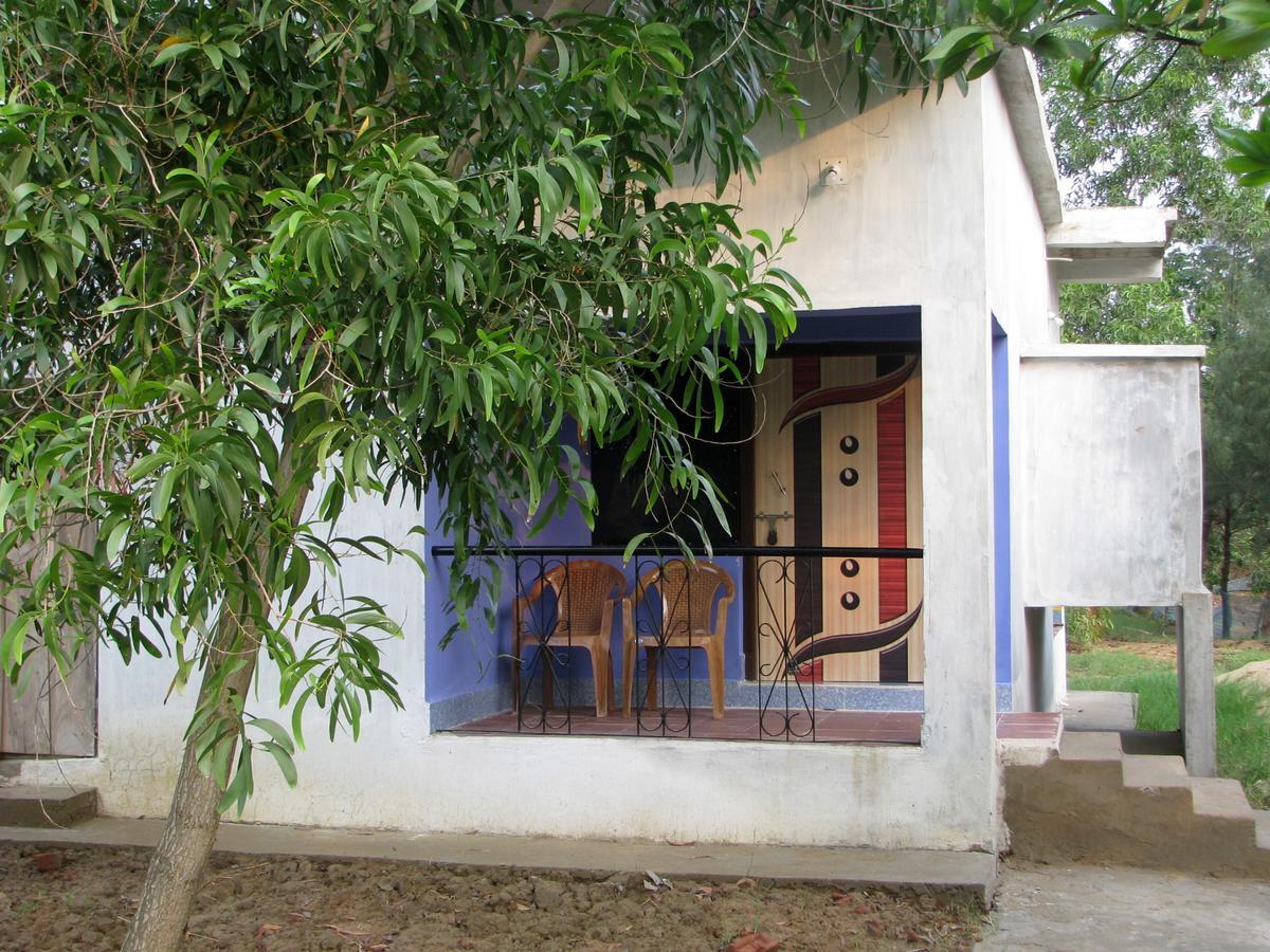 Estuarine Village Resort Sātabhāya Exterior foto
