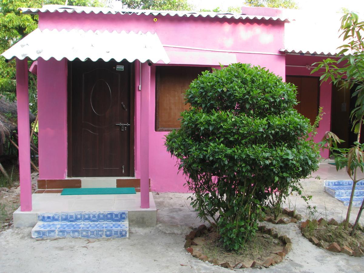 Estuarine Village Resort Sātabhāya Exterior foto